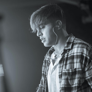 东北老妓女露脸对白在线播放
